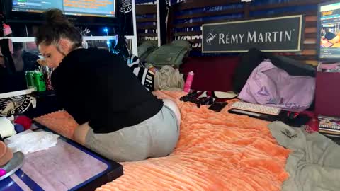 COCK N CREAMZ  WET DREAMZ online show from December 27, 7:29 am