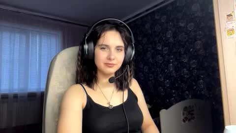 Nikki online show from October 2, 2:49 pm
