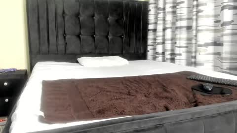 coco_leila online show from February 18, 9:54 am