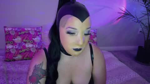 Coco Deville online show from August 1, 12:12 am
