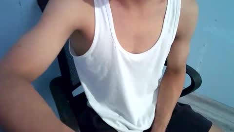 Snapshot of cocola000 chatting on October 16, 1:11 pm cocola000 online show from October 16, 1:11 pm