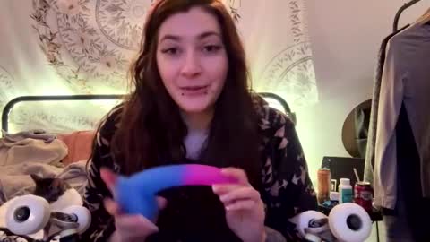 coeurdedraveur online show from December 23, 6:22 am