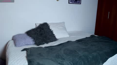 Phia And Luna online show from November 15, 4:36 am