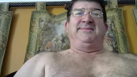 Snapshot of coffee90028 chatting on December 3, 7:17 pm coffee90028 online show from December 3, 7:17 pm