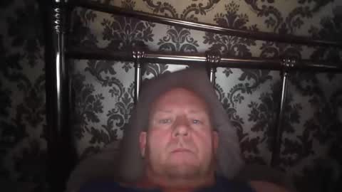 col4nows online show from November 20, 8:35 am