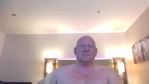 col4nows online show from July 6, 3:14 pm