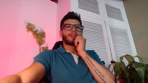 Snapshot of colby_smit chatting on September 12, 8:11 pm Colby online show from September 12, 8:11 pm