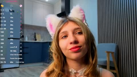 Carry online show from April 5, 11:07 am