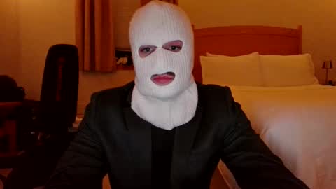 colin_1996 online show from November 16, 3:52 am