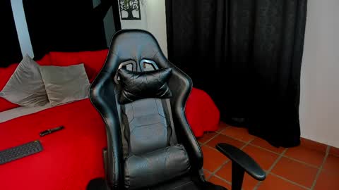 EMMETT COLLINS online show from April 9, 6:19 am