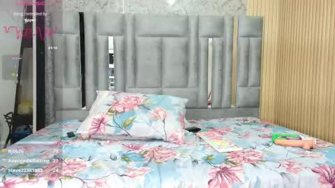 Lauren online show from March 14, 9:52 pm