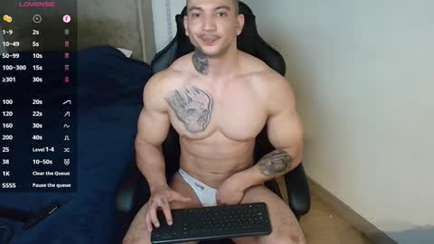 colombianmuscle8 online show from March 5, 3:37 am