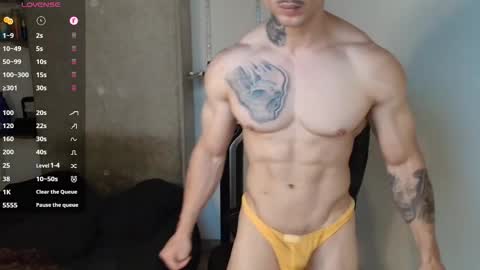 Snapshot of colombianmuscle8 chatting on September 12, 4:25 am colombianmuscle8 online show from September 12, 4:25 am