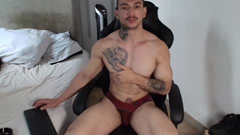 Snapshot of colombianmuscle8 chatting on February 5, 6:26 pm colombianmuscle8 online show from February 5, 6:26 pm
