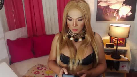 QUEEN SABRINA online show from December 24, 6:11 am