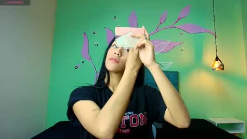 C O N N I E online show from November 3, 6:42 pm