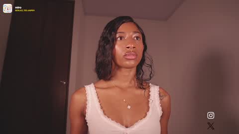 Snapshot of connie_west0 chatting on January 29, 10:32 pm   independent model online show from January 29, 10:32 pm