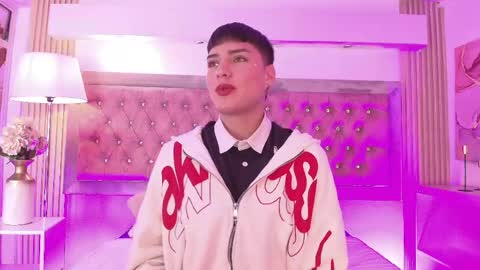 Connor   online show from May 23, 1:07 pm