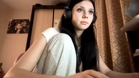 Isabella online show from November 6, 6:11 pm