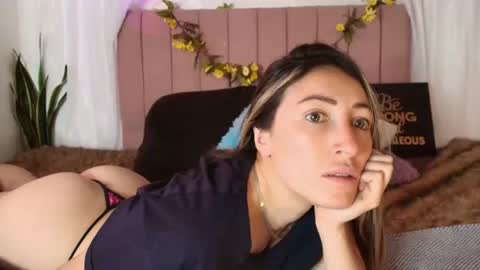 conyabril online show from February 7, 2:09 pm