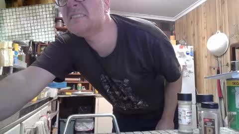 Snapshot of cookieliquor chatting on September 21, 9:30 pm Cookie - I do cooking streams occasionally. Next stream  online show from September 21, 9:30 pm