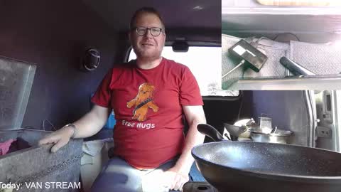 Snapshot of cookieliquor chatting on January 17, 10:23 pm Cookie - I do cooking streams occasionally. Next stream  online show from January 17, 10:23 pm