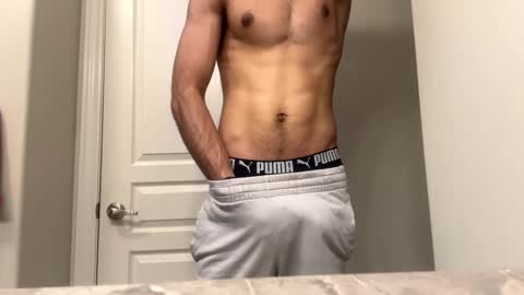 coolboy75289 online show from February 1, 9:40 pm