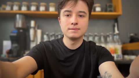 Lisa and Alen online show from February 15, 9:16 am