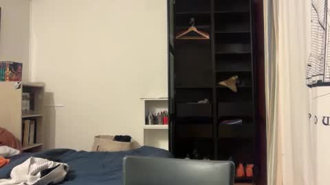 French doggy online show from December 15, 5:53 pm