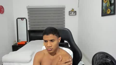 Ethan  online show from December 14, 10:49 pm