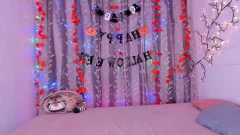 Alice online show from November 6, 11:30 pm