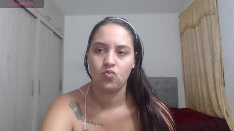 Snapshot of couple_sexandlove chatting on October 21, 10:46 pm ALEJANDRO Y EMILY online show from October 21, 10:46 pm