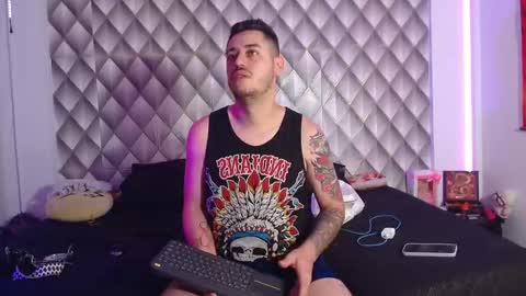 Couplelatin online show from March 22, 4:05 am