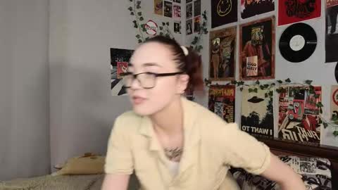 Yuna online show from November 21, 8:29 pm