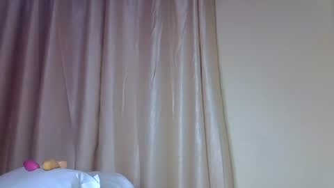 craizybitch online show from July 26, 5:05 am