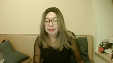 Kelly   online show from October 7, 5:31 pm