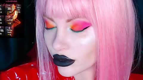 Roxy online show from December 5, 3:12 pm