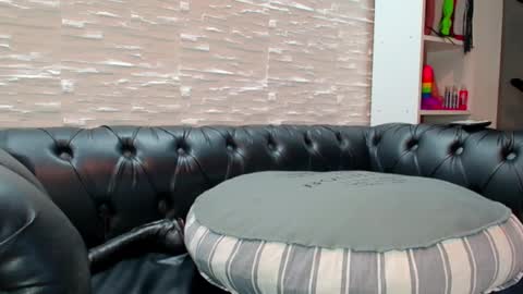 CreampiEnacia online show from April 14, 9:23 am