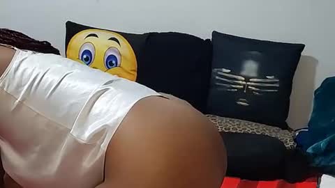 creamyhub online show from January 14, 7:49 am