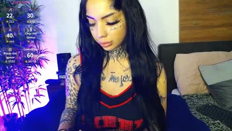 Sophie online show from April 2, 7:05 am