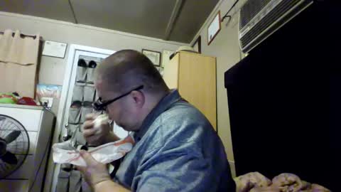 The hopeless romantic online show from October 2, 7:29 am