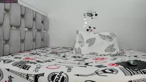 CAMILA SUAREZ online show from April 15, 12:58 am