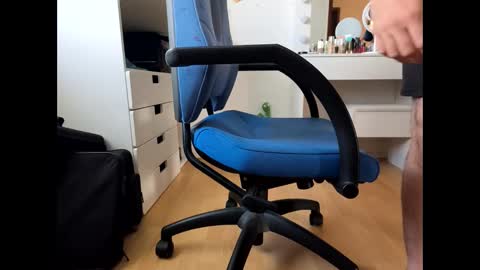 Snapshot of crip93 chatting on September 11, 3:02 pm Gregor online show from September 11, 3:02 pm