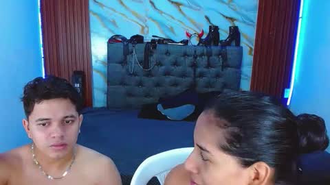 CRISANDMERY online show from January 9, 9:15 am