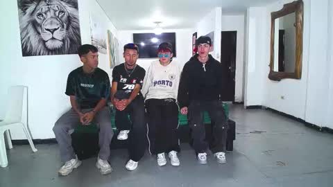 Snapshot of crismens chatting on October 27, 12:27 pm crismens online show from October 27, 12:27 pm