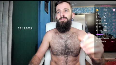 Snapshot of crissstud chatting on December 28, 3:26 pm Criss online show from December 28, 3:26 pm