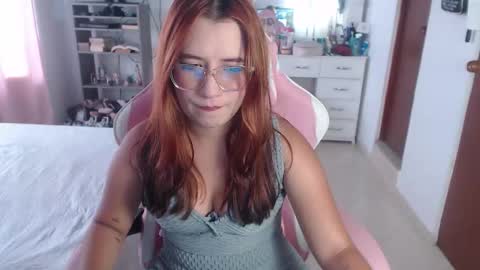 Snapshot of cristal_brown19 chatting on September 22, 8:02 pm andrea online show from September 22, 8:02 pm