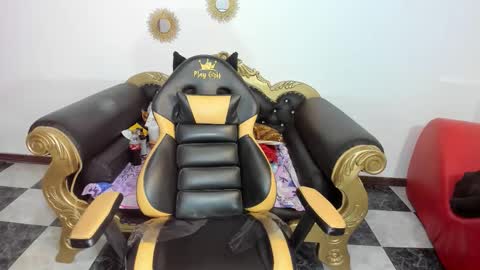 Cristal M online show from February 22, 2:59 am