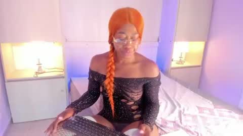 cristalbennet online show from July 3, 8:35 pm
