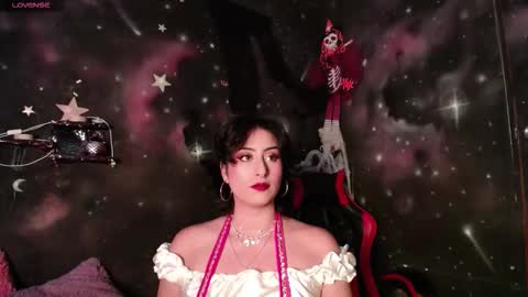 Cristal de Leon online show from October 22, 9:05 pm